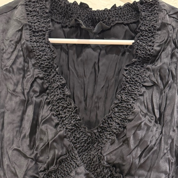 Express v-neck sheen s/s top size L - Picture 2 of 4